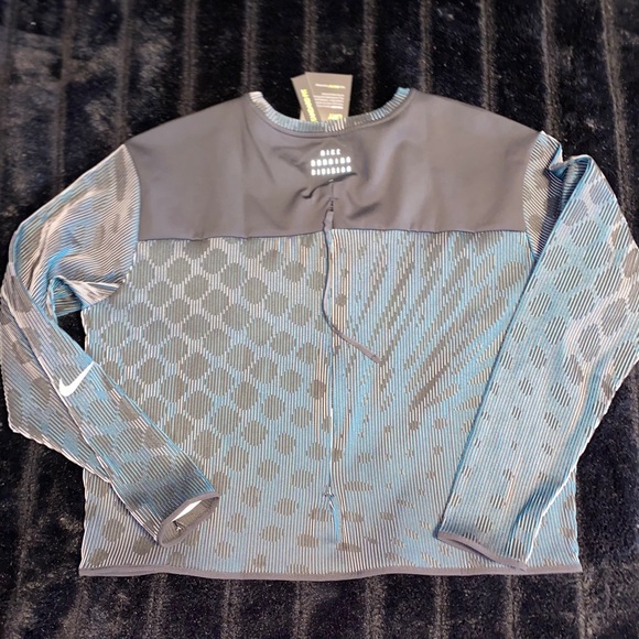 Nike Running Shirt - Picture 5 of 8